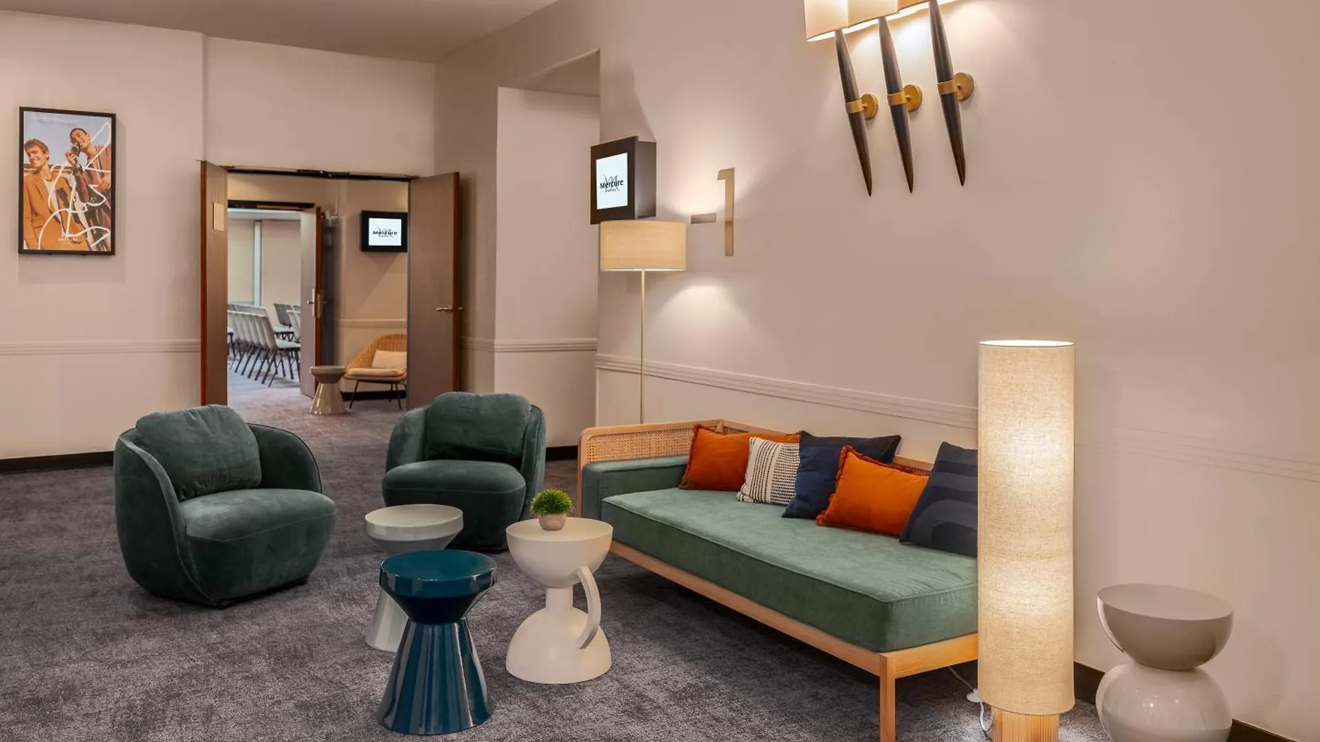 Hotel Mercure Gare Montparnasse Tgv 4*